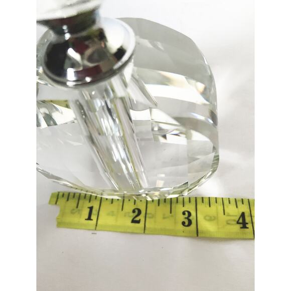 Crystal Perfume Bottle - Flat Round - Picture 10 of 11